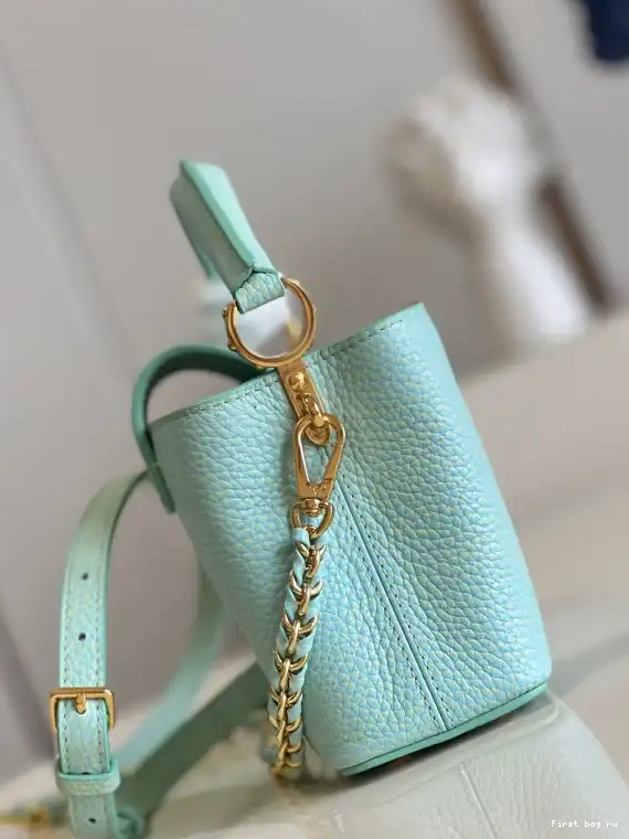 First bag ru MINI VUITTON LOUIS CAPUCINES 0523